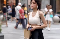 街头气质佳的小姐姐是谁,揭秘时尚小姐姐的神秘魅力